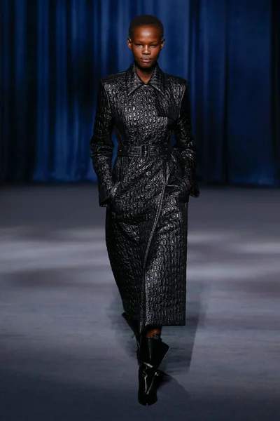 Look 22
